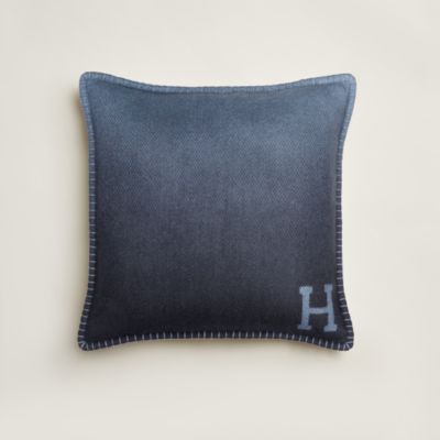 103206M 07_worn_1?size=3000,